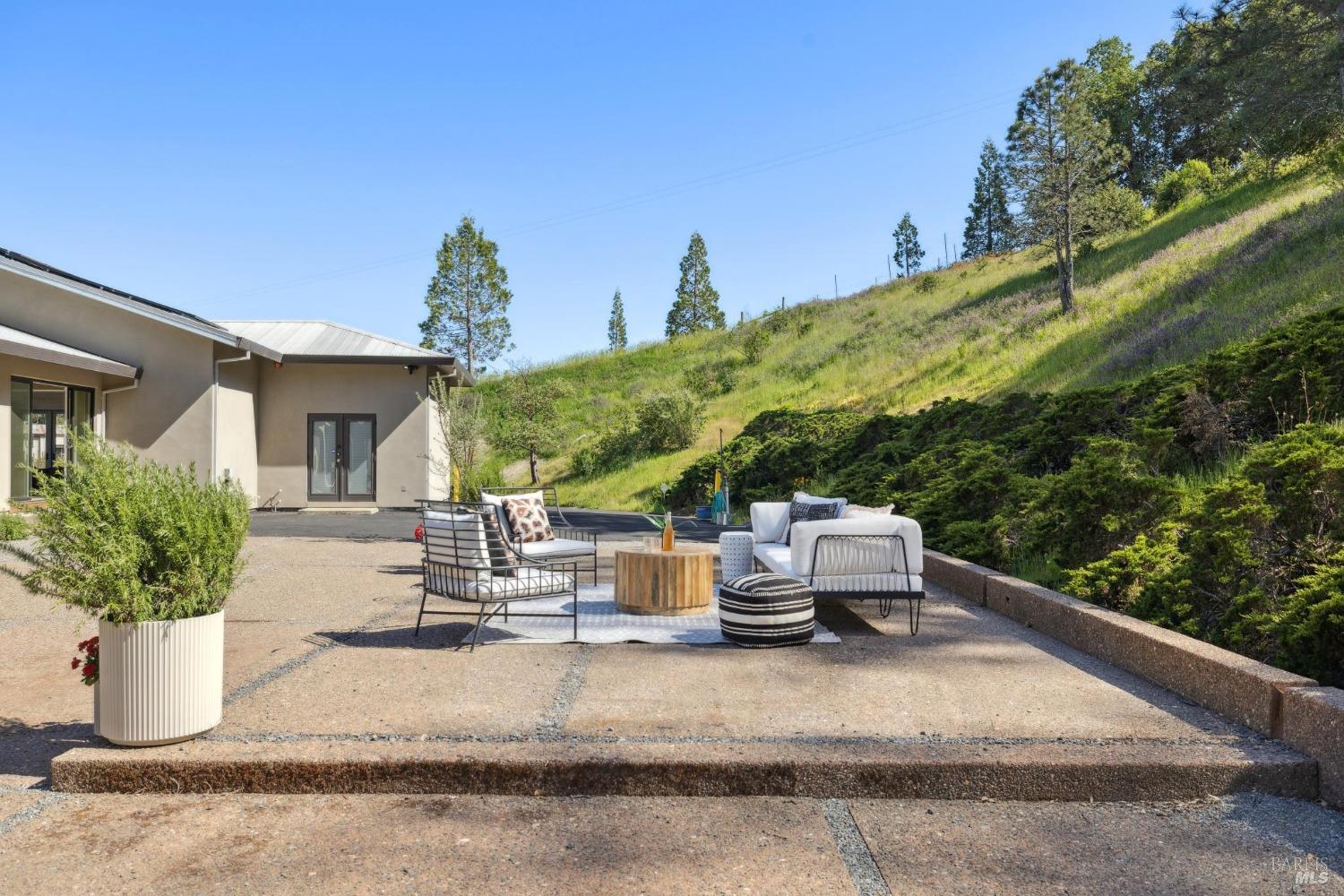 4127 Dry Creek Rd