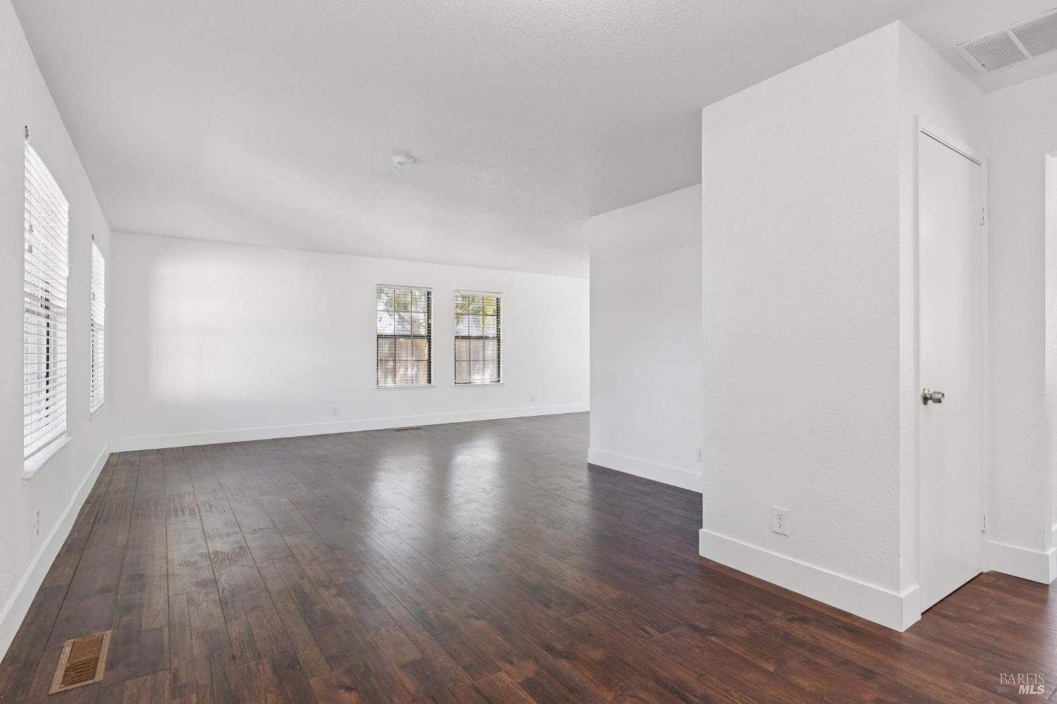 406 Gatehouse Dr
