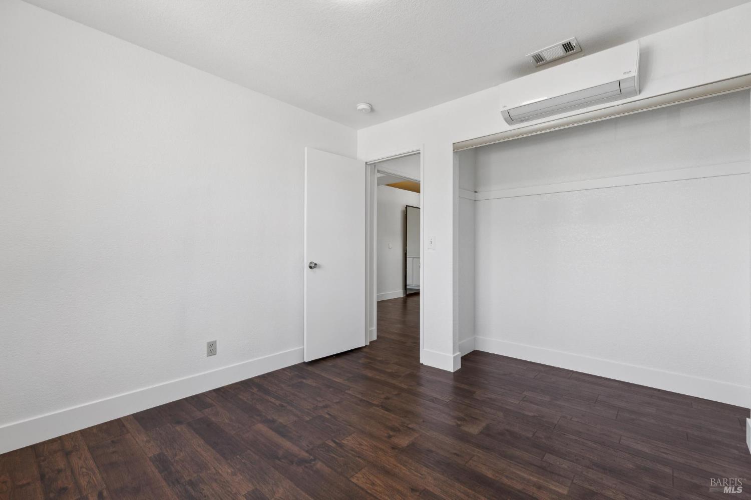 406 Gatehouse Dr