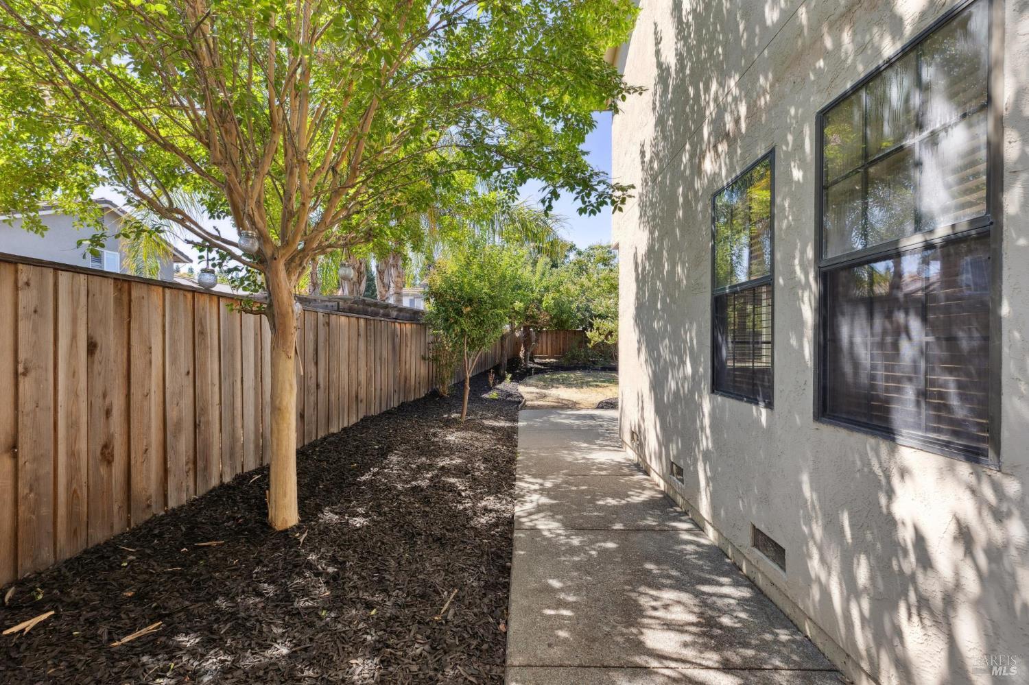406 Gatehouse Dr