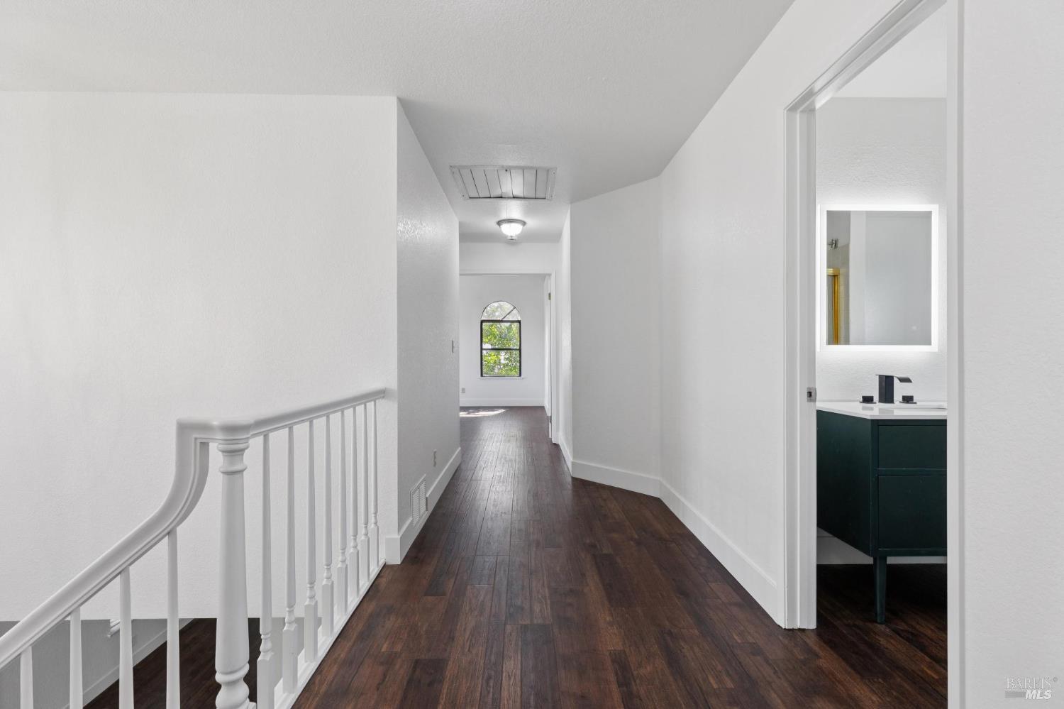 406 Gatehouse Dr
