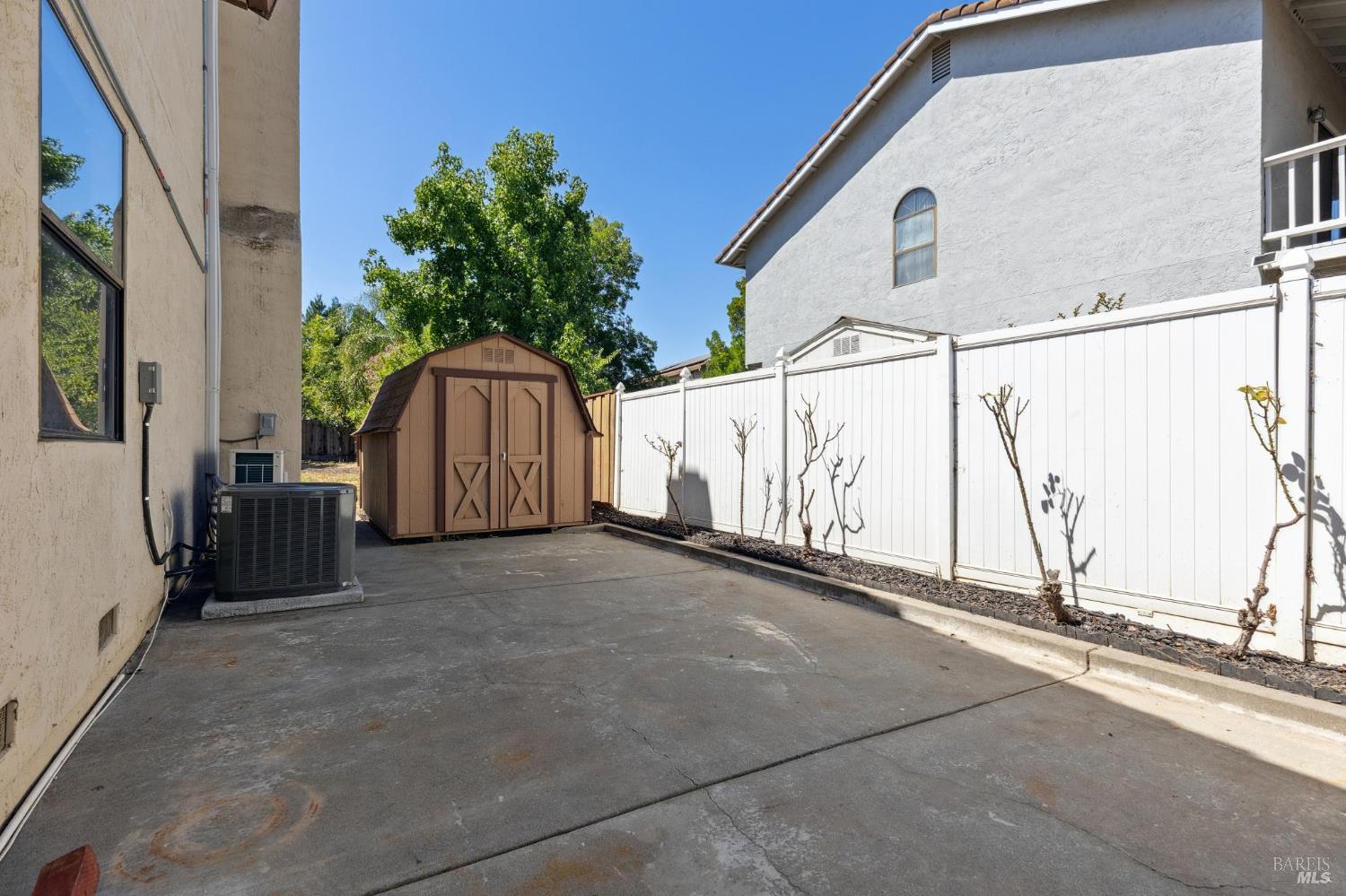 406 Gatehouse Dr