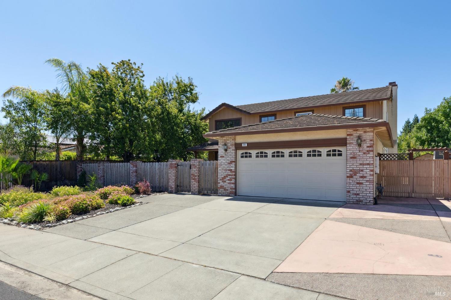 406 Gatehouse Dr