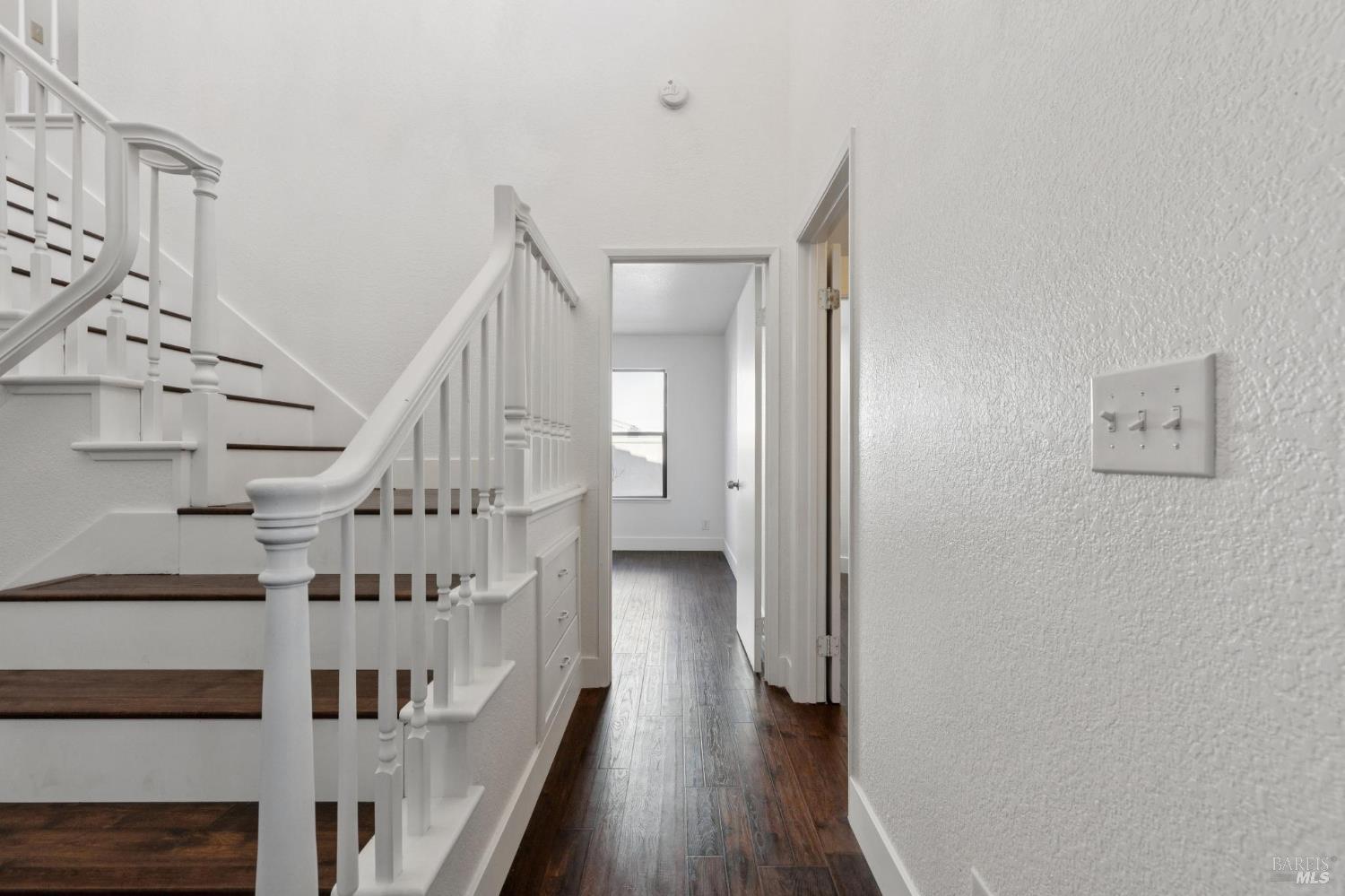 406 Gatehouse Dr