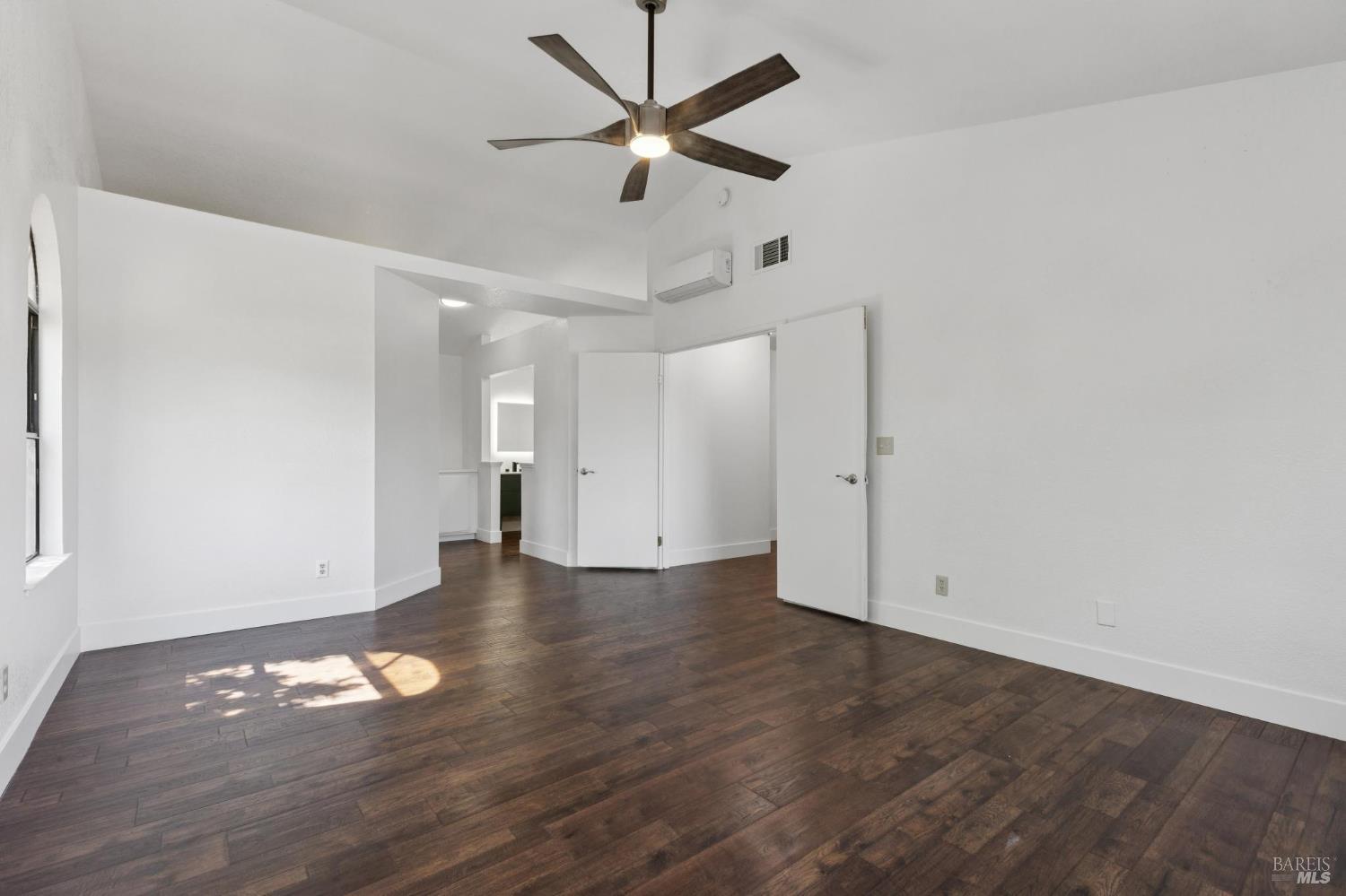 406 Gatehouse Dr