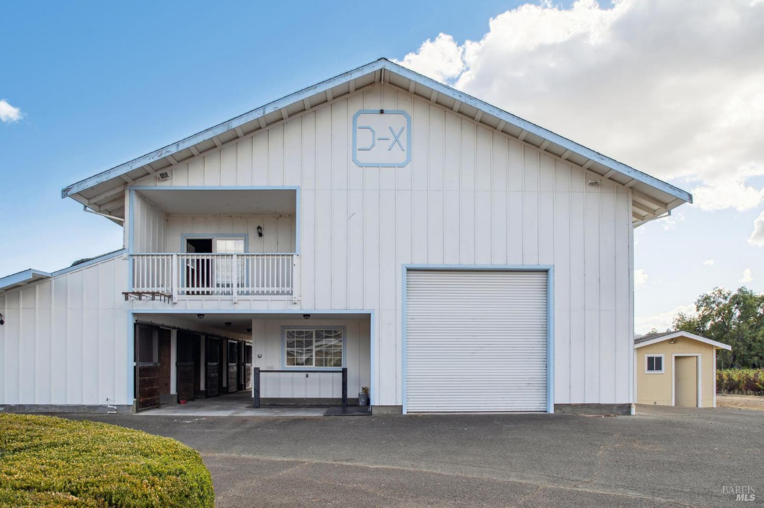 1089 El Centro Ave