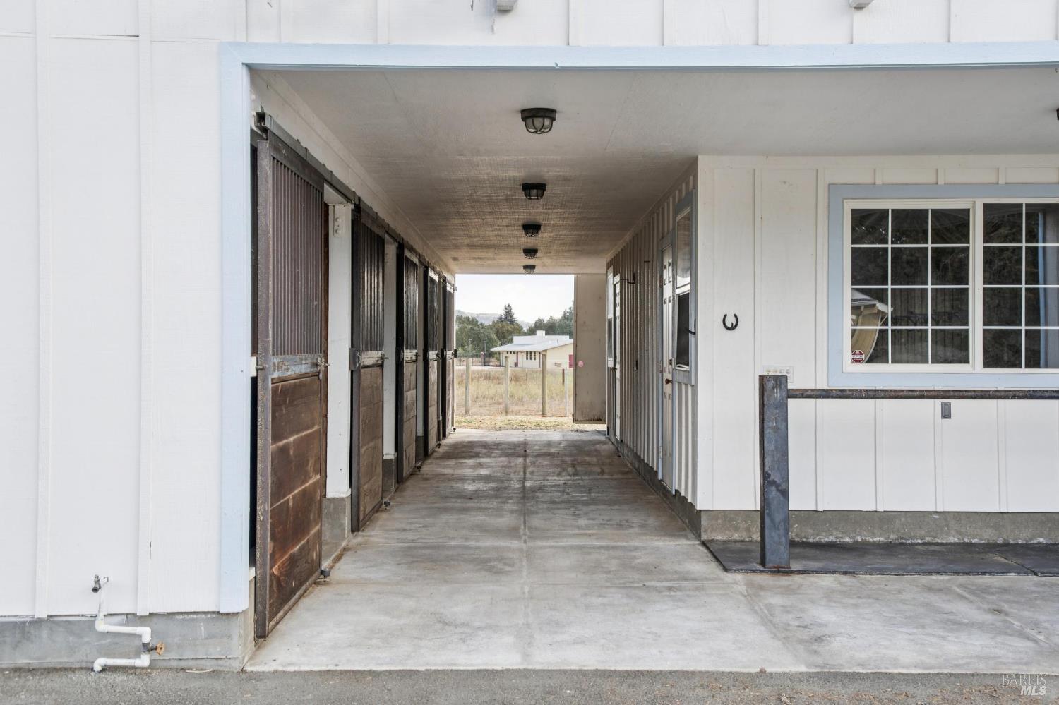 1089 El Centro Ave