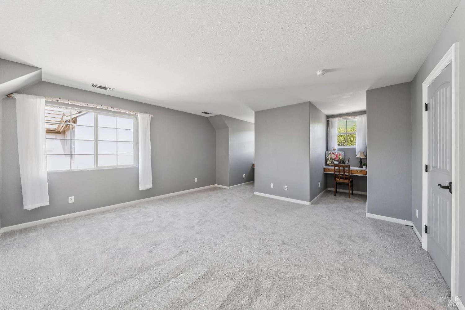 4193 Summer Gate Avenue