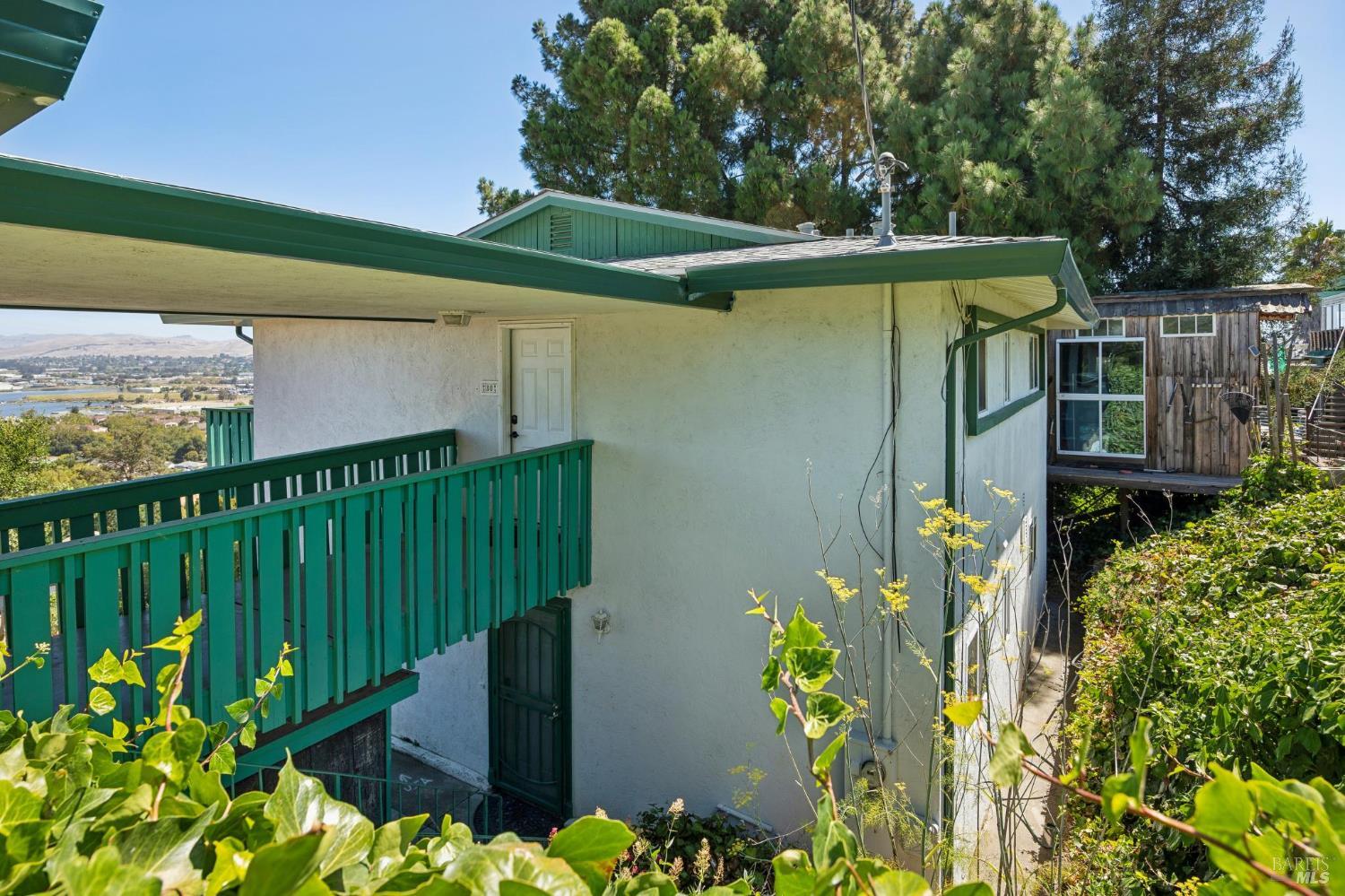 80 Frey Place