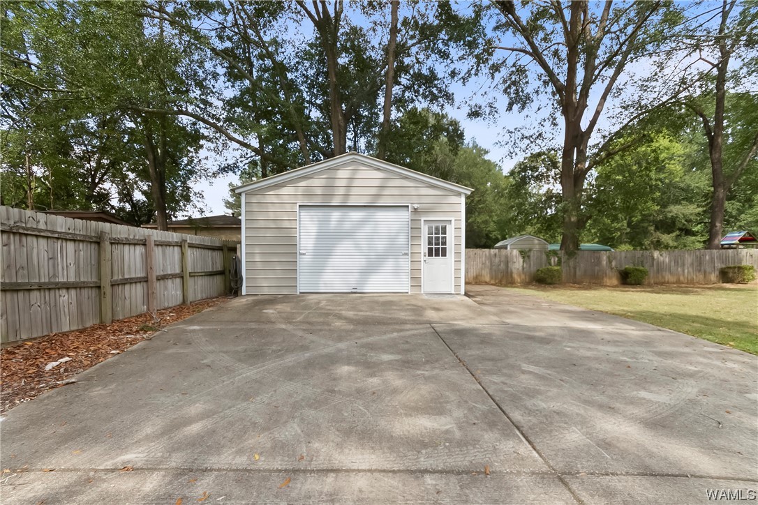 5208 APPLEWOOD Drive