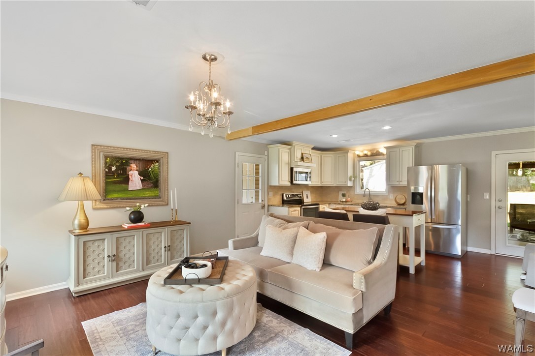 5208 APPLEWOOD Drive