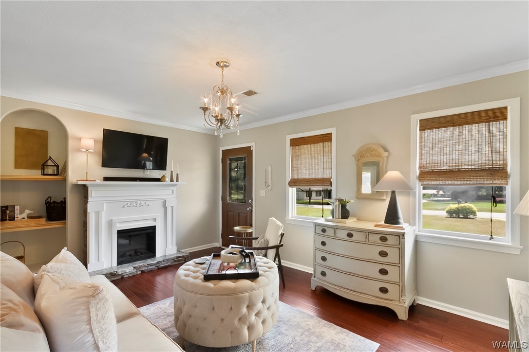 5208 APPLEWOOD Drive