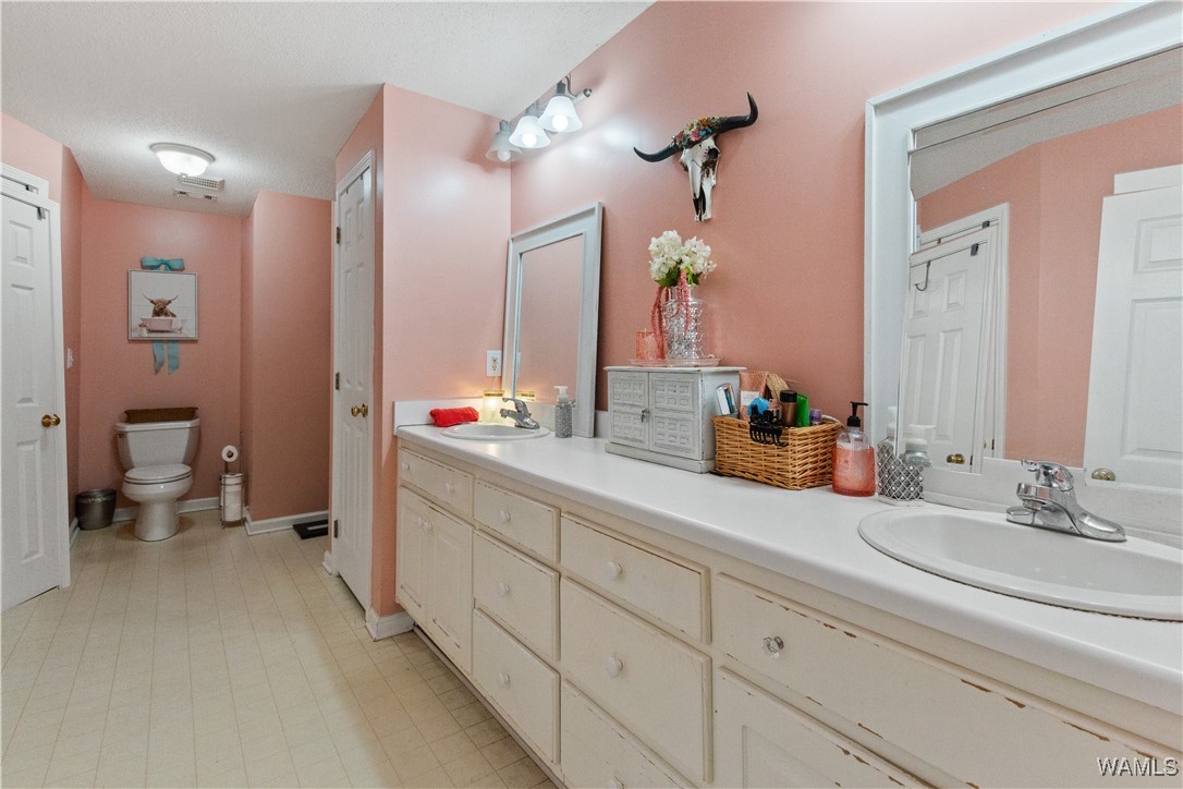 14757 Meadow Creek Lane