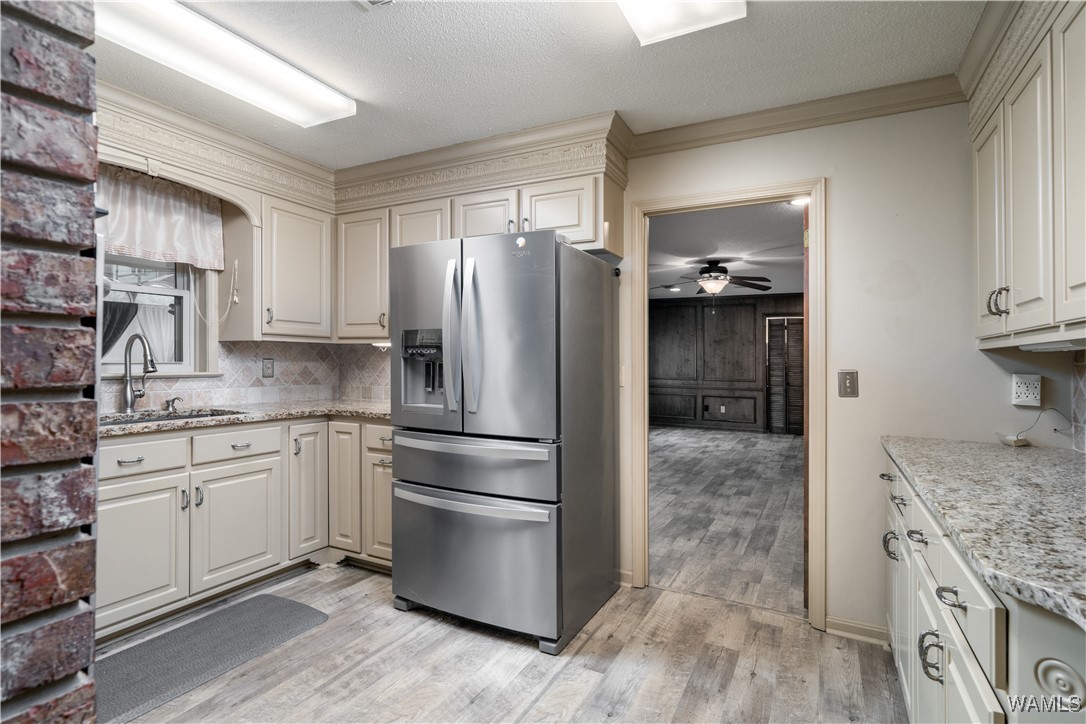 5718 Woodberry Lane