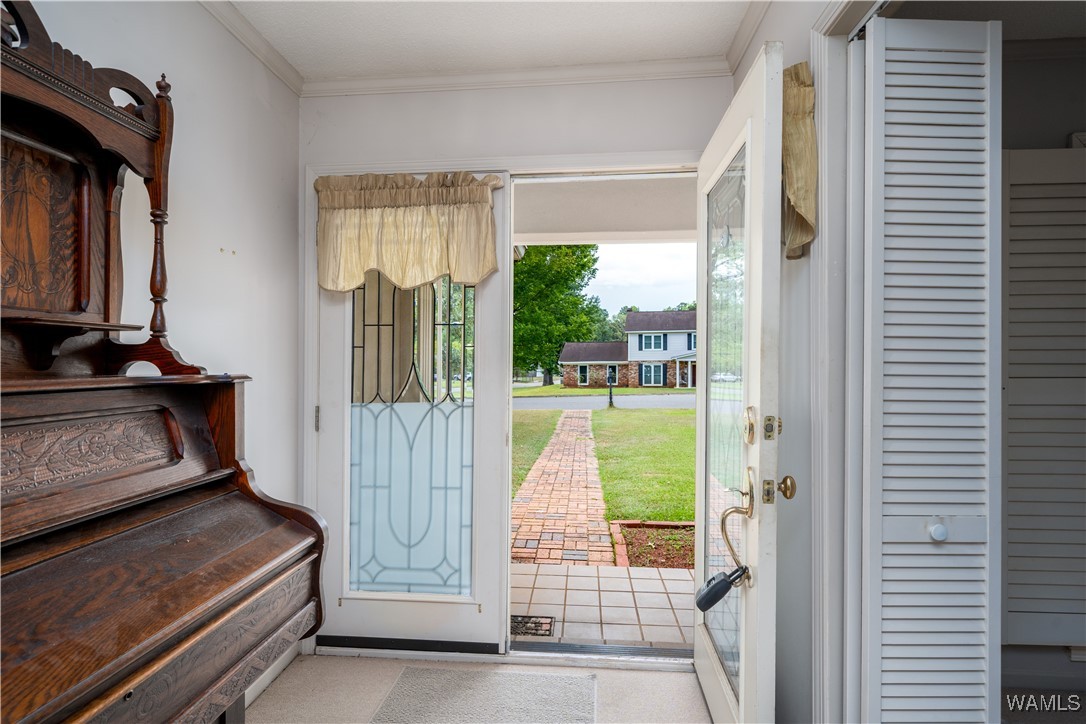 5718 Woodberry Lane