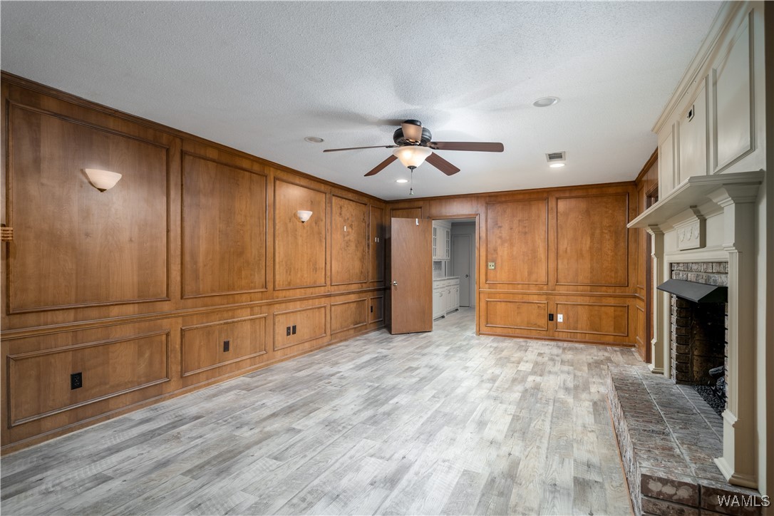 5718 Woodberry Lane