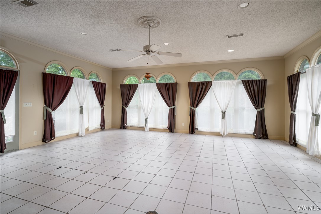 5718 Woodberry Lane