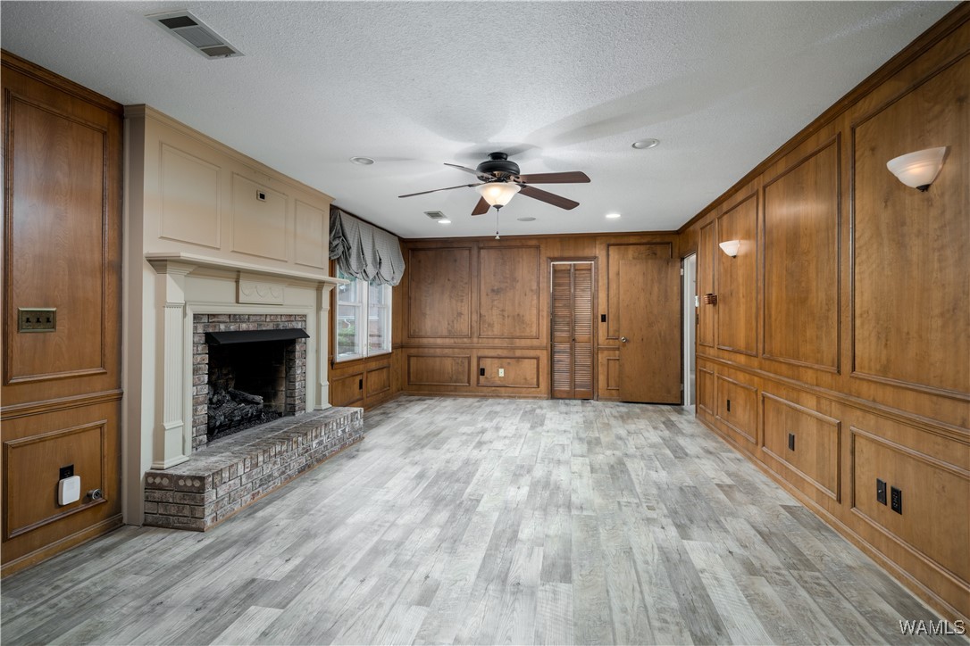 5718 Woodberry Lane