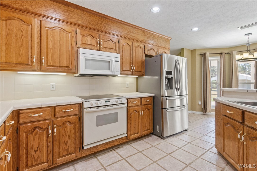 2484 Ridgecrest Road