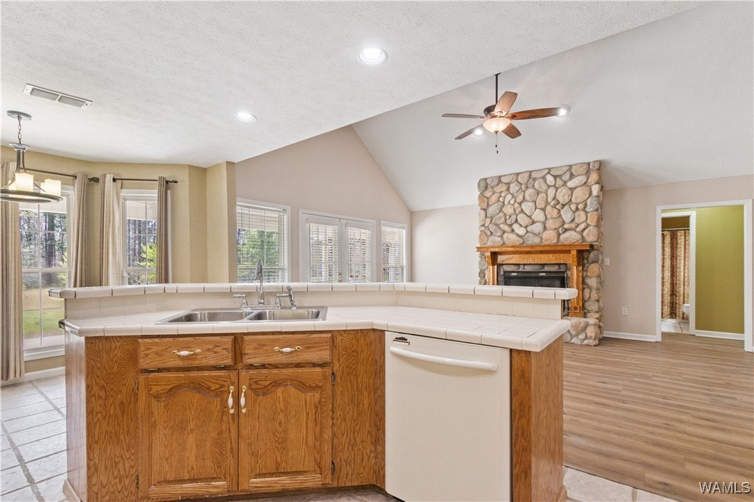 2484 Ridgecrest Road
