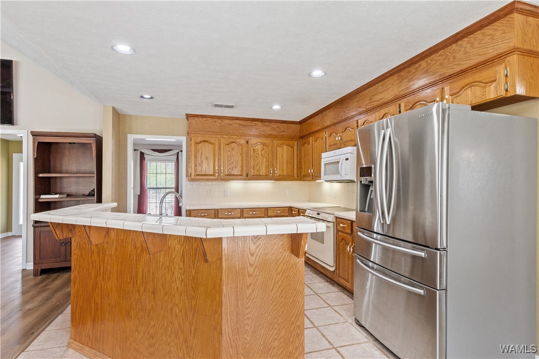 2484 Ridgecrest Road