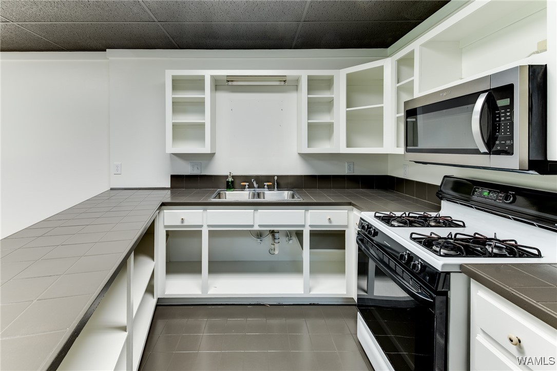 13777 Frank Lary Road