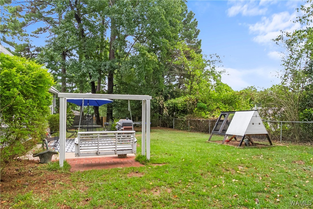 3411 Woodland Road