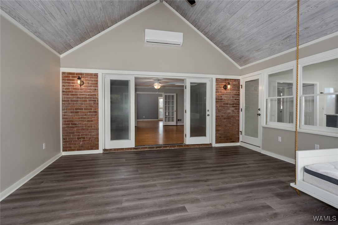 103 ARCADIA Drive