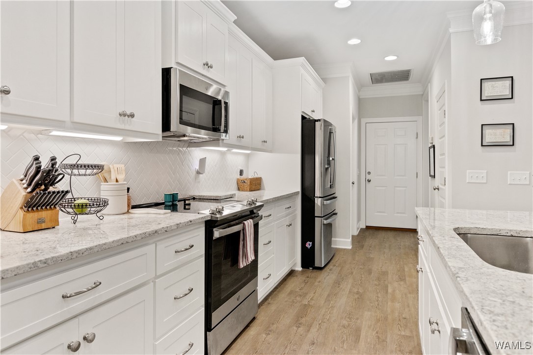 105 Preserve Circle