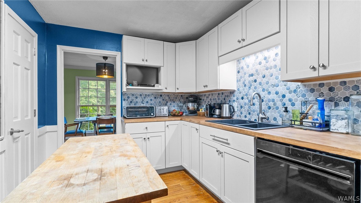 4444 Stonehill Lane