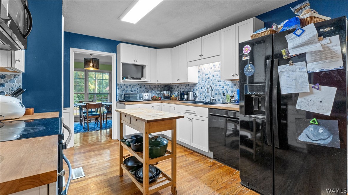 4444 Stonehill Lane