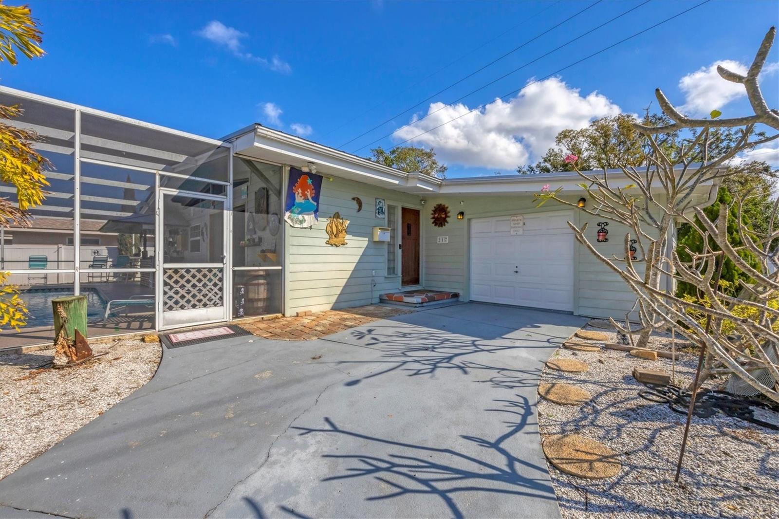 217 46TH ST W