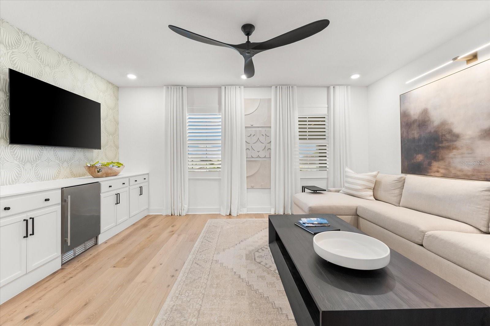8163 REDONDA LOOP