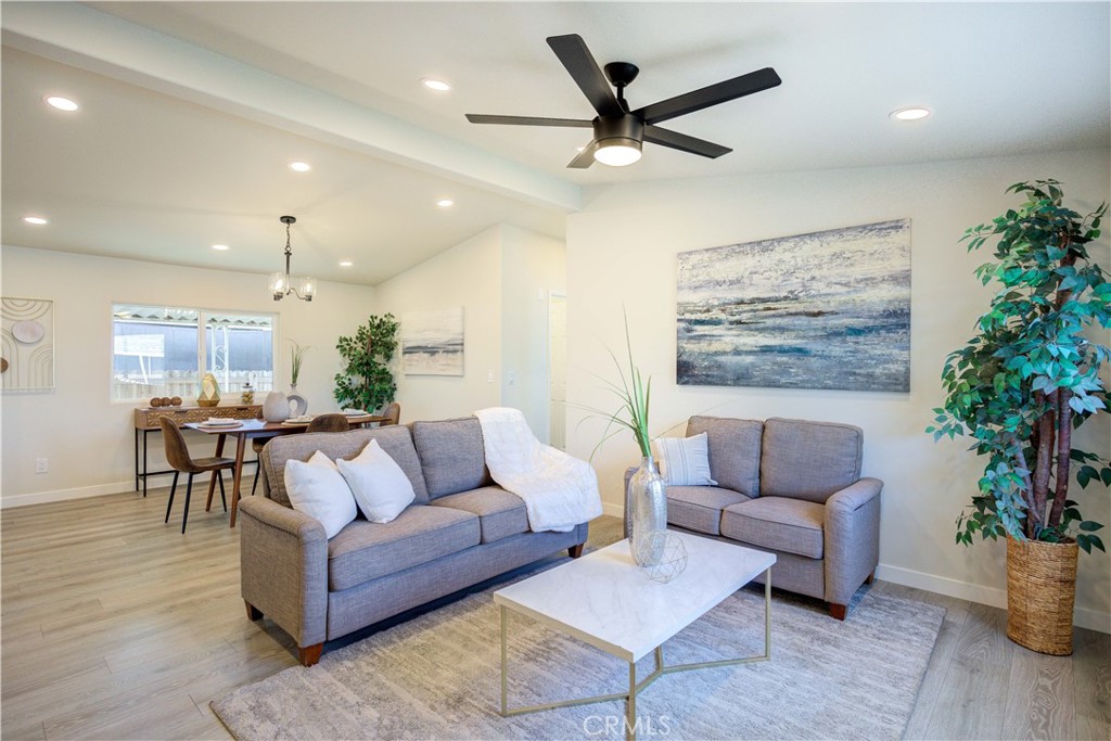 2550 Cienaga Street 4