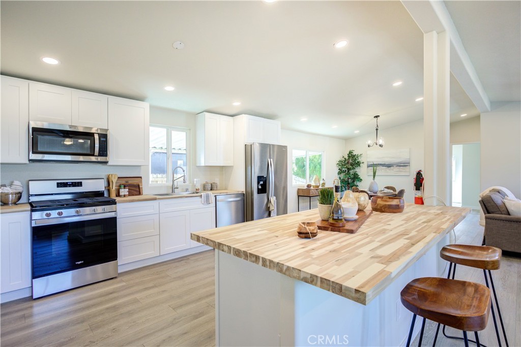 2550 Cienaga Street 4