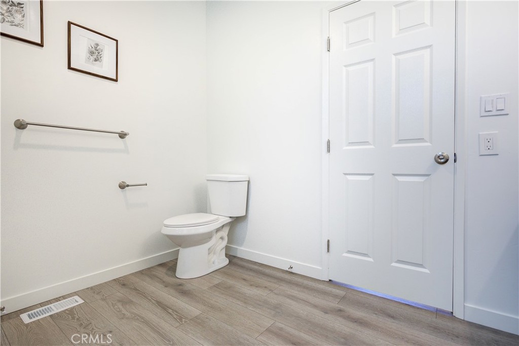 2550 Cienaga Street 4