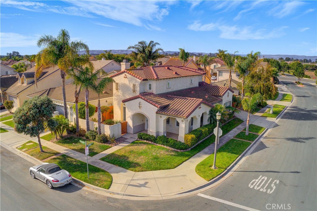 2501 Ellen Lane