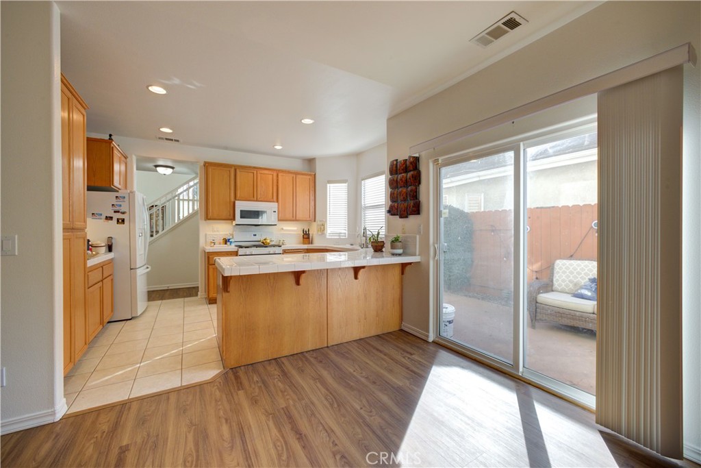 2501 Ellen Lane