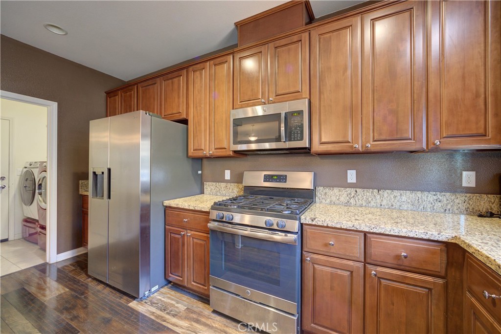 1517 S Syracuse Lane