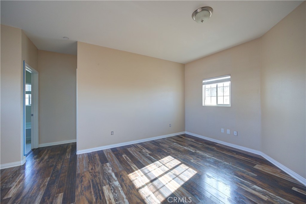 1517 S Syracuse Lane