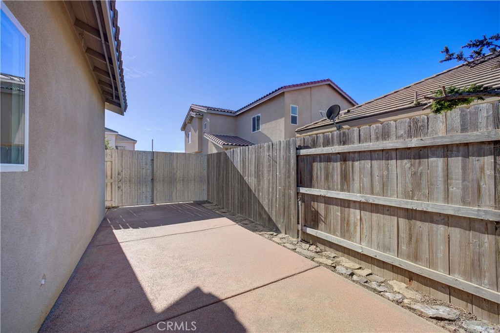 1517 S Syracuse Lane