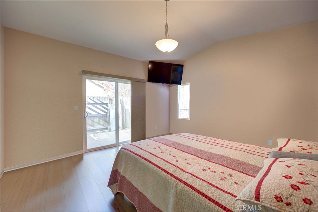 1517 S Syracuse Lane