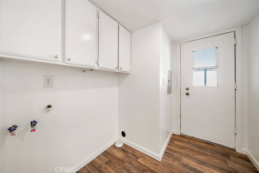 1938 Adelaida Road 40