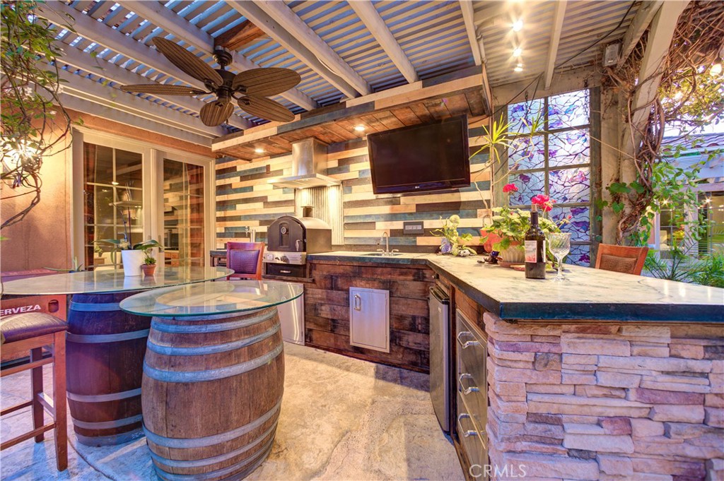 806 Vista Cerro Drive