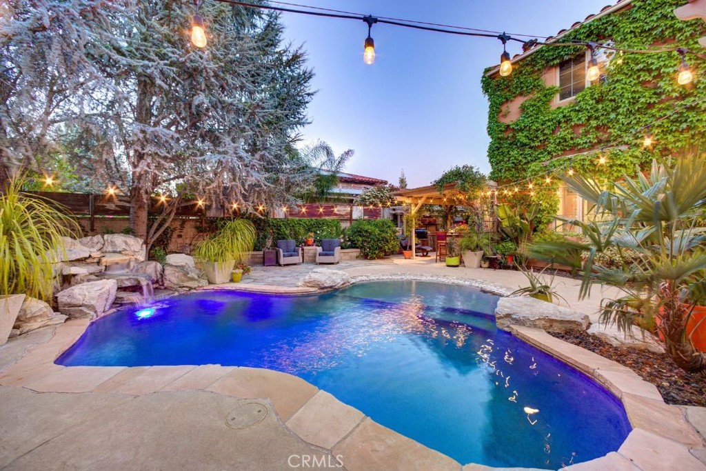 806 Vista Cerro Drive
