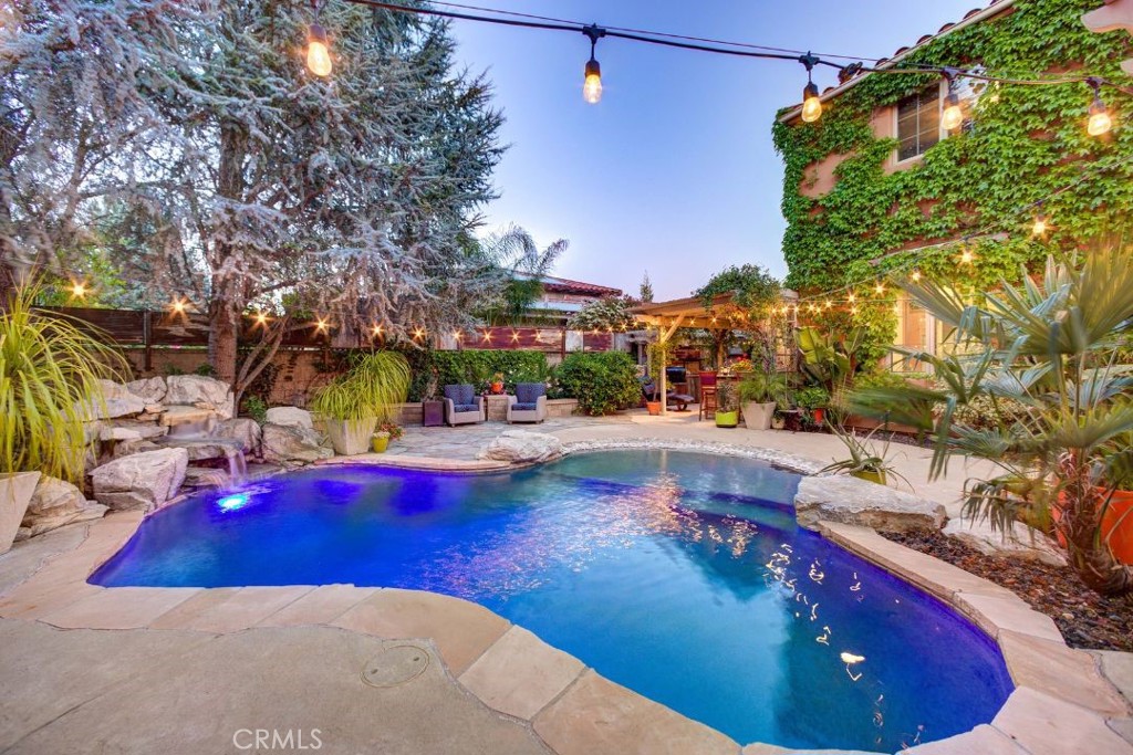 806 Vista Cerro Drive