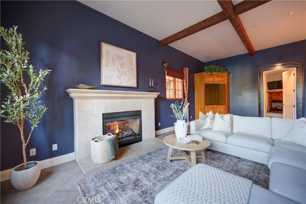 806 Vista Cerro Drive