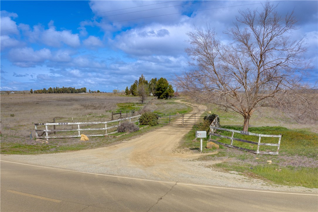 8888 Carrisa Highway