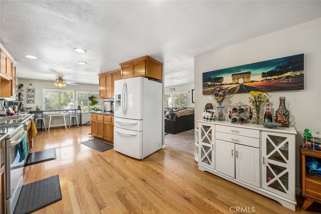 2883 Mammoth Lane