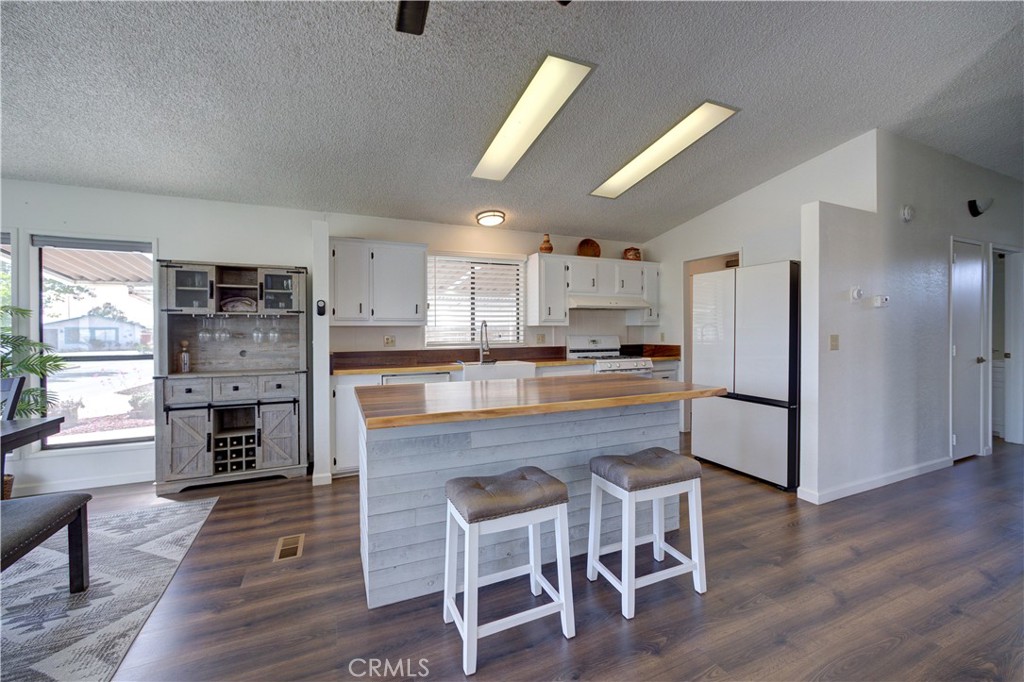 519 W Taylor Street 298C